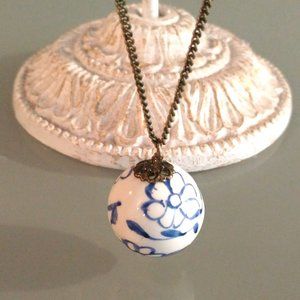 Porcelain Style Long Copper Chain Flora Necklace